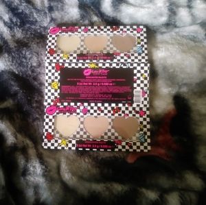 3 for$25 ) Betsy Johnson/Make-up/Highlights (2) available